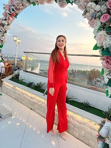 Kırmızı tulum harika bir renk boyum uzun model likralı