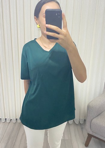Diğer Kadın Yeşil V Yakalı Kısa Kollu Tişört