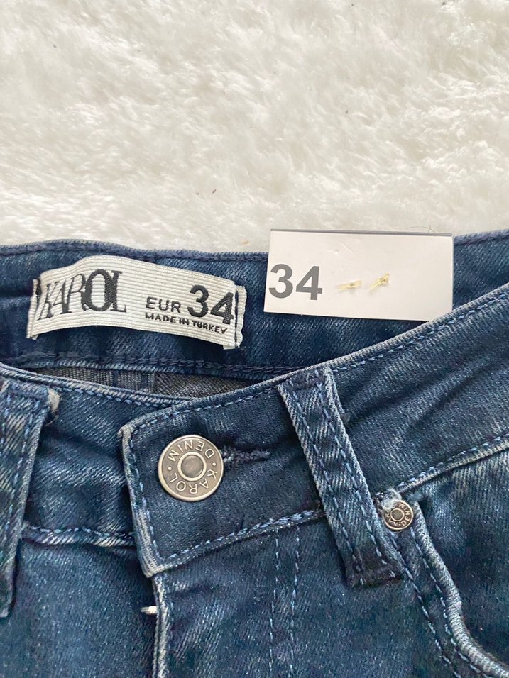 Koyu Lacivert Dar Kesim Denim Jean — görsel 2/4