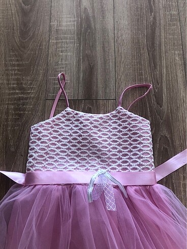 PEMBE ELBİSE