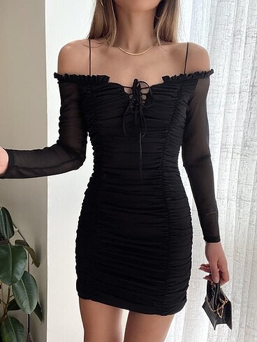 siyah dar elbise