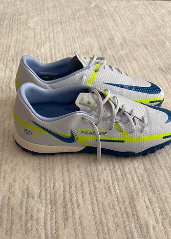 Nike Erkek Beyaz Futbol Ayakkabısı 44-43