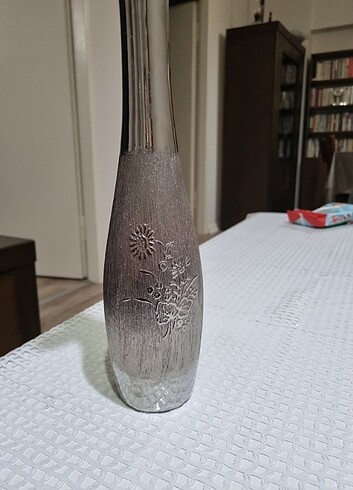 Diğer Gümüş rengi vazo
