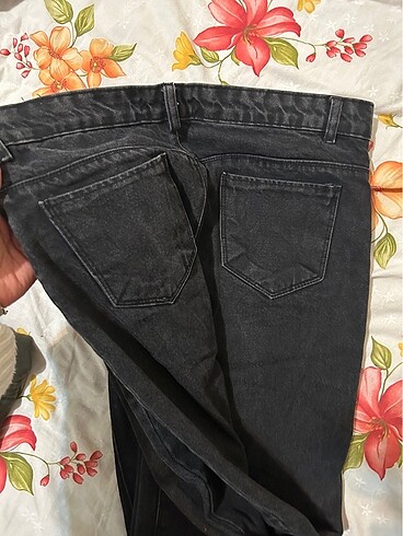Siyah mom jeans
