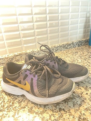Nike ayakkabı