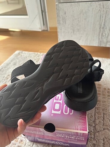 38 Beden siyah Renk Skechers Sandalet