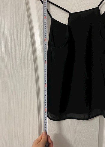 Kadın Siyah Piliseli Mini Askılı Bluz - Görsel 4