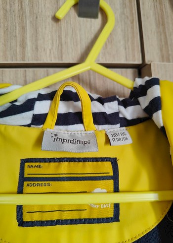 Sarı Erkek Çocuk Düğmeli Yağmurluk - Görsel 2