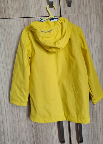 Sarı Erkek Çocuk Düğmeli Yağmurluk - Görsel 4