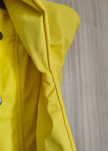 Sarı Erkek Çocuk Düğmeli Yağmurluk - Görsel 10