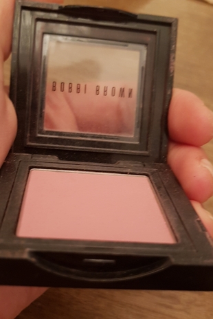 diğer Beden Bobbi Brown Soğuk Pembe Desert Pink Allık