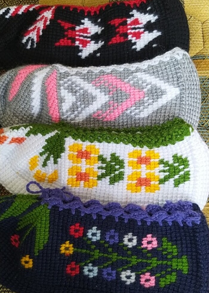 Bayan ve çocuk patik el örgüsü istenilen numarada örülür - Görsel 2