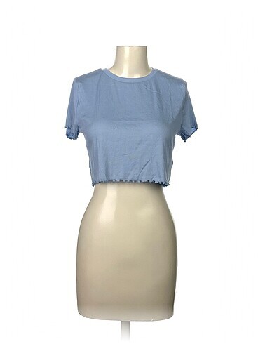 H&M T-shirt %70 İndirimli.