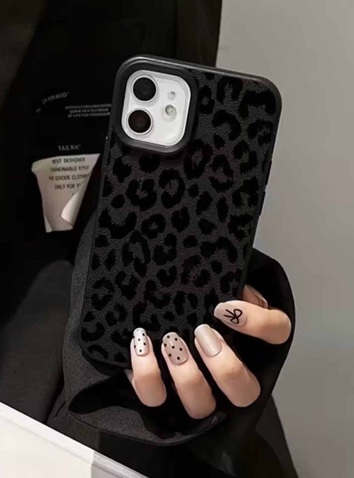 İphone 14 pro leopar Telefon Kılıfı - Görsel 2