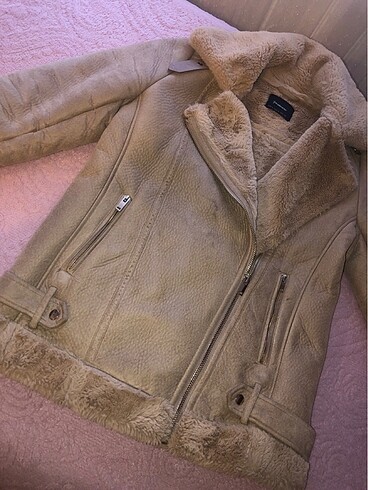 Stradivarius Mont kaban