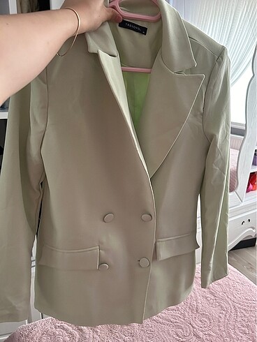 36 Beden yeşil Renk Blazer ceket trendyolmillaa yeni az kullanılmış yeni su yeşili