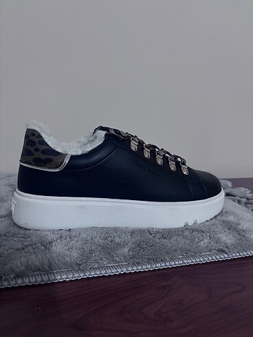 Nine West NINE WEST SEON 38 Numaradır.