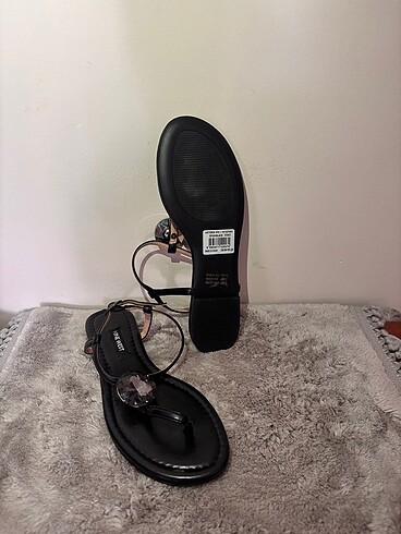 37 Beden Nine west terlik