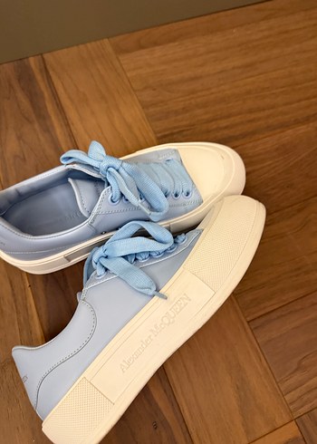 Alexander McQueen Pastel Mavi Bağcıklı Kadın Spor Ayakkabı