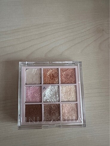 Unleahsia glitterpedia 01