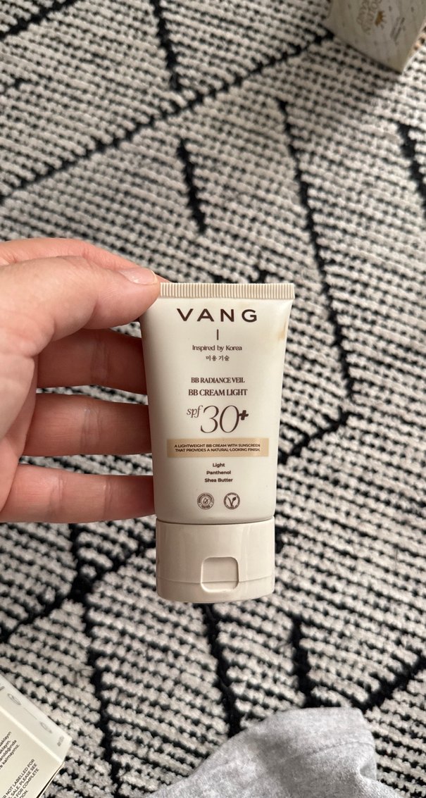 VANG BB Cream Işıltılı Açık Bej SPF30+ - Görsel 2
