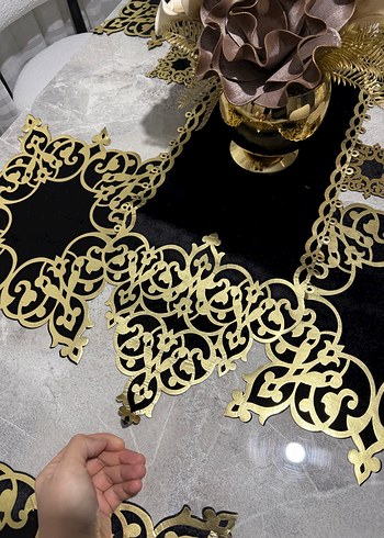 Altın İşlemeli Klasik Masa Örtüsü - Görsel 7