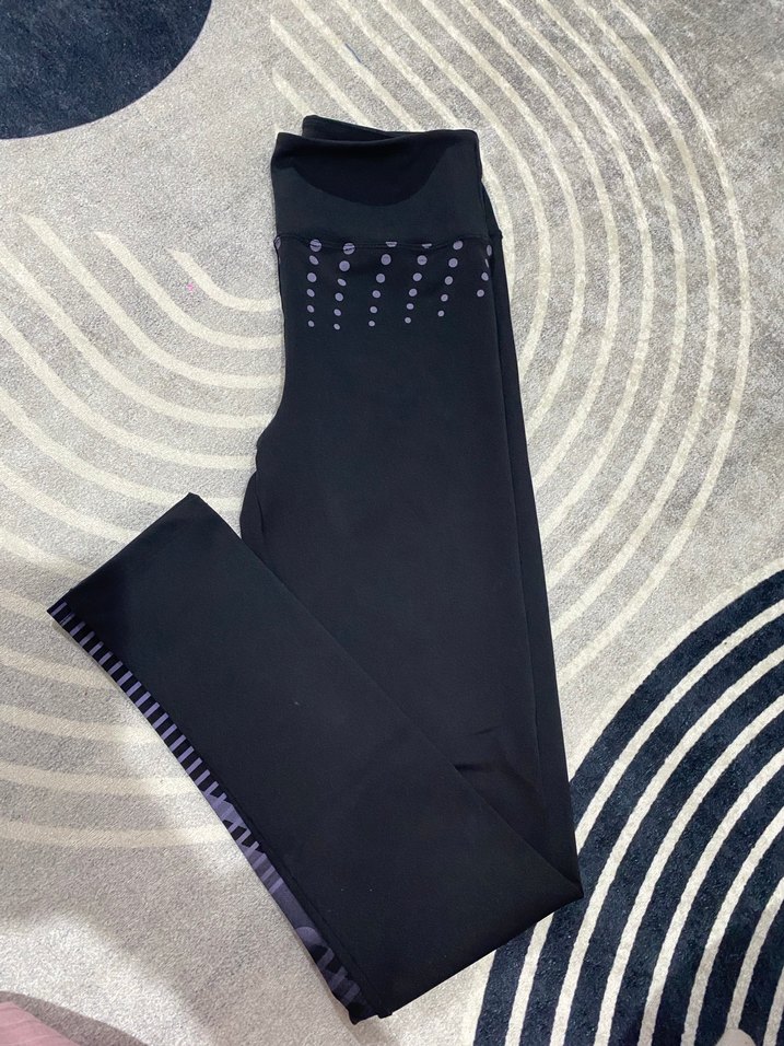 Mor Detaylı Siyah Uzun Kadın Tayt - Görsel 2