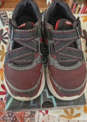 28 Beden Skechers erkek çocuk