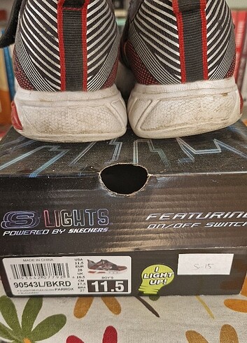 28 Beden siyah Renk Skechers erkek çocuk