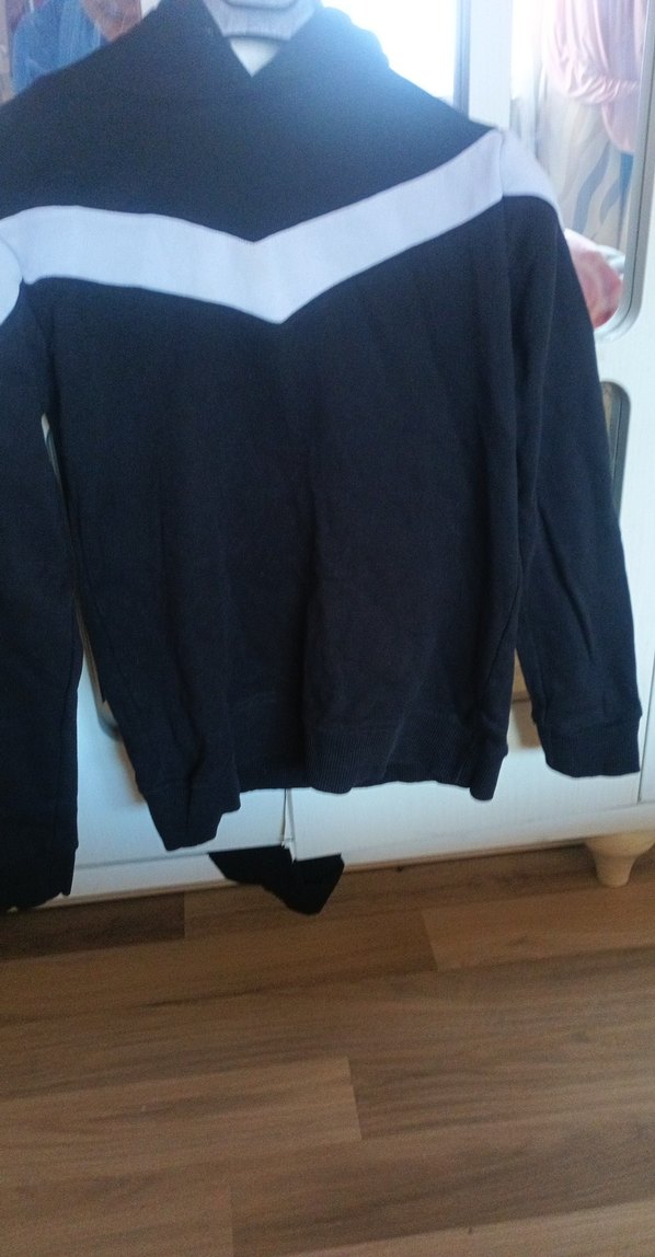 Düğmeli Siyah V Yaka Sweatshirt - Görsel 2