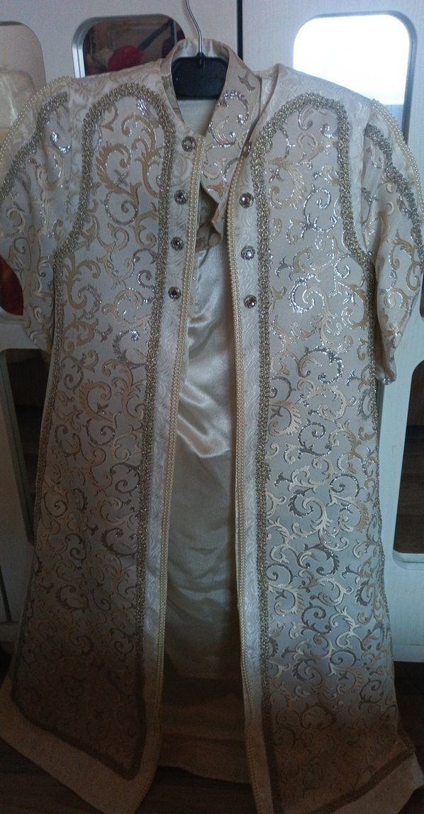 Düğmeli Nakışlı Beyaz Klasik Çocuk Takımı - Görsel 2