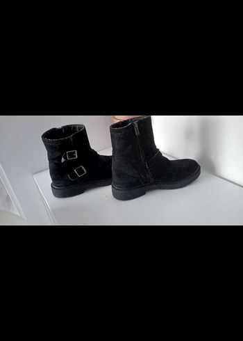 Siyah Süet Tokalı Kadın Bot - Görsel 2