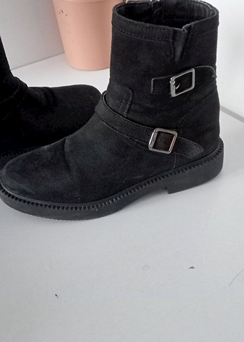 Siyah Süet Tokalı Kadın Bot - Görsel 3