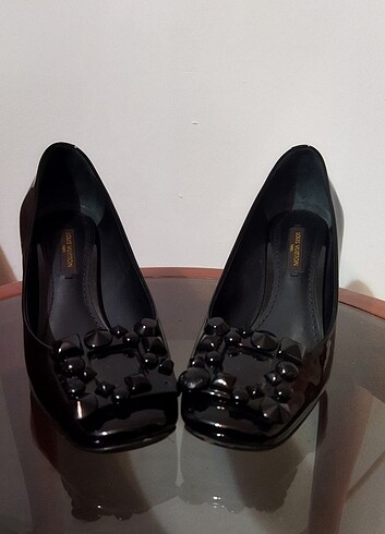 Louis Vuitton topuklu ayakkabı 