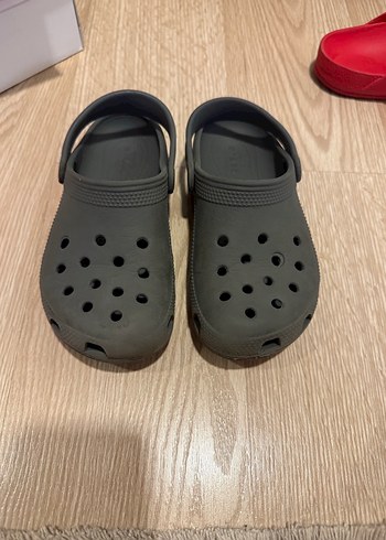 Gri unisex model crocs
