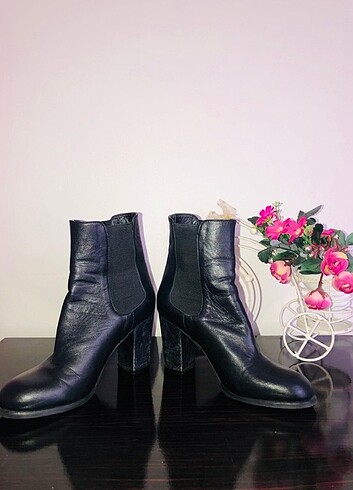 Hotiç siyah topuklu bot bayan - Görsel 6