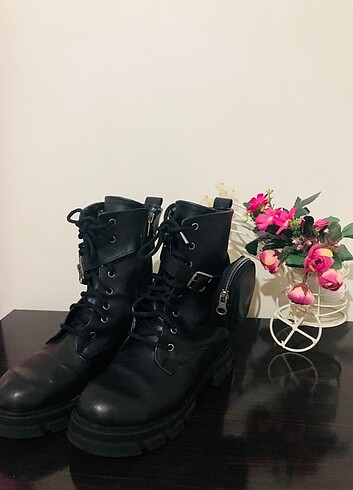 Siyah Cepli bot bayan - Görsel 4