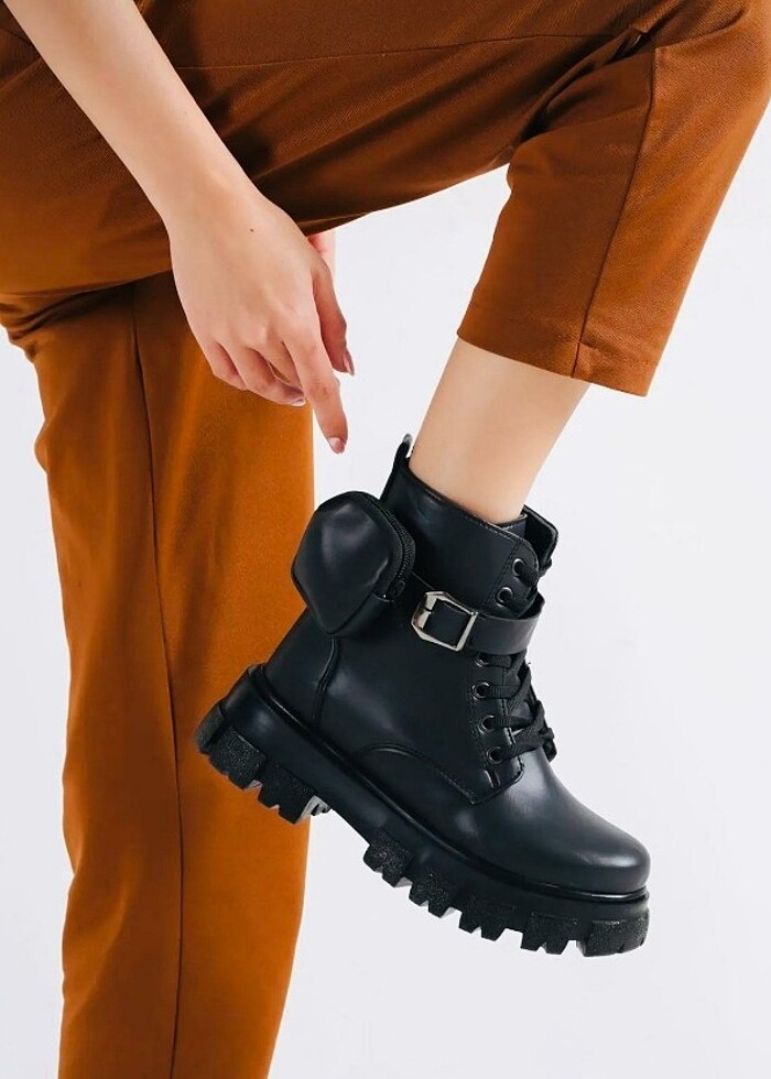 Siyah Cepli bot bayan - Görsel 3