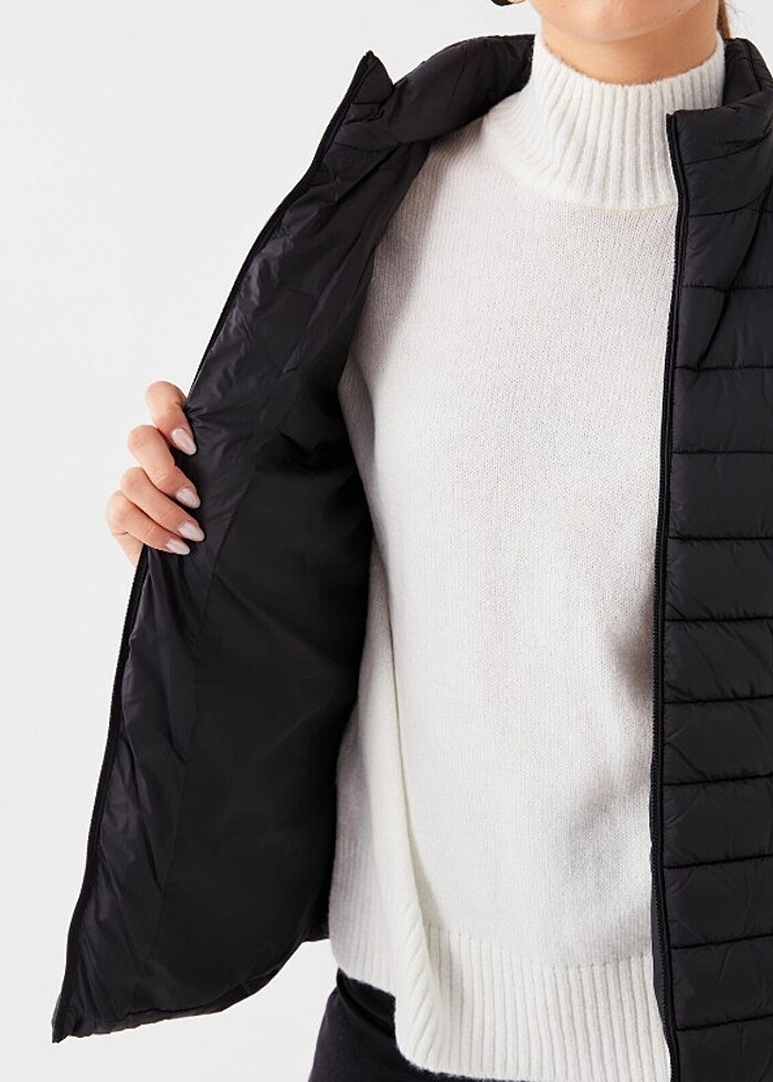 S beden siyah şişme mont bayan - Görsel 3