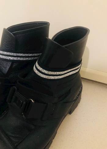 38 numara siyah bot bayan - Görsel 4