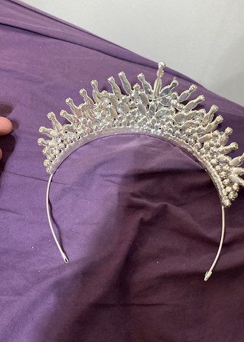 Beyaz Parlak Sıralı İnci Taç - Görsel 3