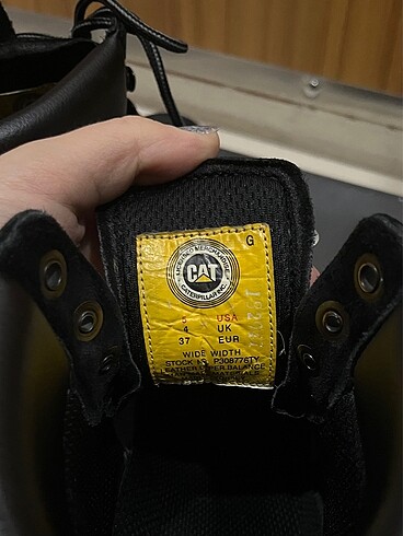 37 Beden Cat Caterpillar Siyah Bot