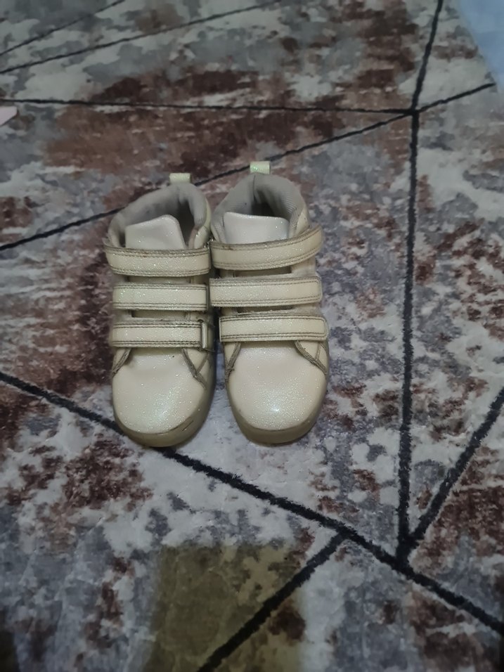 Kız Çocuk Beyaz Cırt Cırtlı Spor Ayakkabı - Görsel 2