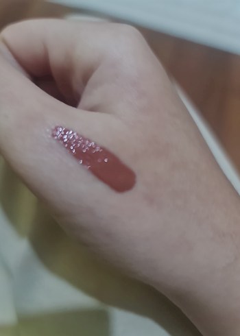 Maybelline SuperStay Vinil Kırmızı Ruj - Görsel 8