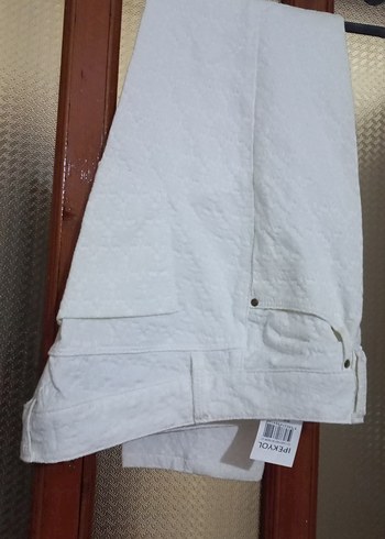 İpekyol Ekru Pamuklu Kumaş Detaylı Kadın pantolon - Görsel 4