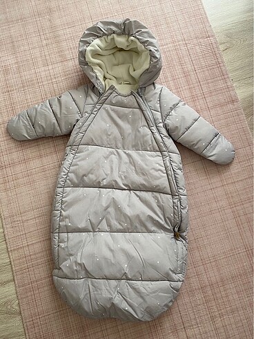 H&M astronot mont