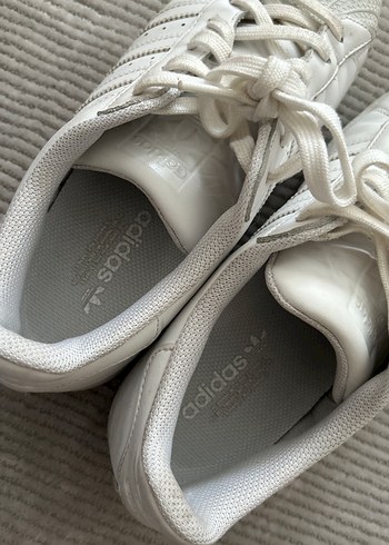 38,5 Beden beyaz Renk Adidas ayakkabı