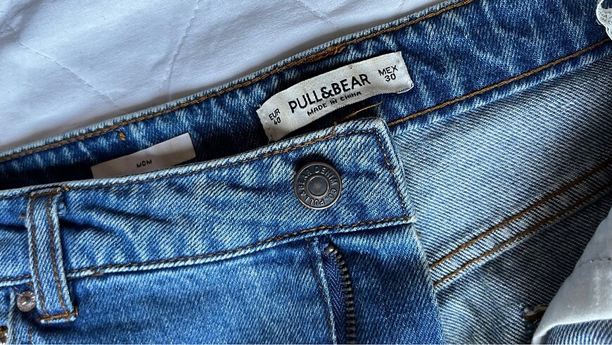 Pull & Bear Mom Jeans