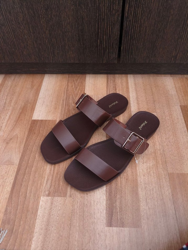 Kahverengi Tokalı Suni Deri Kadın Terlik - Görsel 4