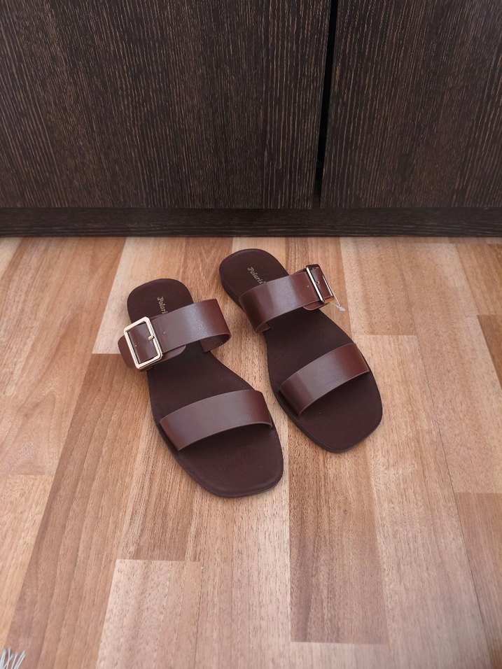 Kahverengi Tokalı Suni Deri Kadın Terlik - Görsel 3